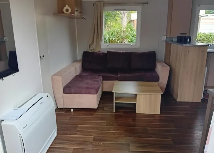 Location De Plusieurs Mobilhomes 6 Personnes 3 Etoiles Sejour Normandie Paris Eure Gestion La Bataille Holiday park *